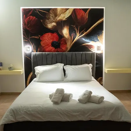 Апартаменты The Whole Packet A5 Center With Parking *